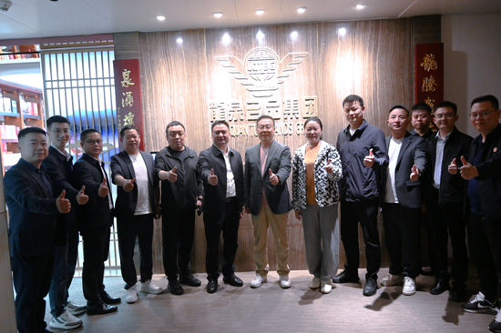 西凤董事长张正走访广东龍泉名品集团，希望共同推动西凤酒在广东市场快速发展