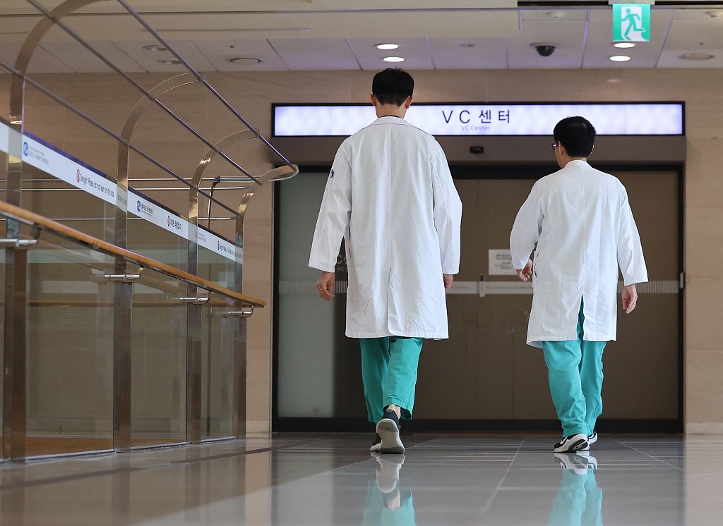 亏惨了！韩媒：实习医生罢工，首尔两家大型医院预计今年将亏损约897亿韩元