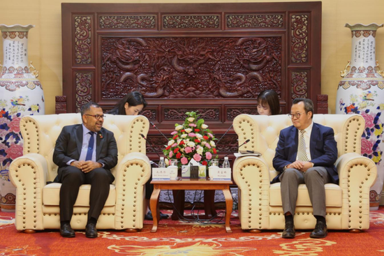 中国进出口银行董事长吴富林会见马尔代夫外交部长扎米尔
